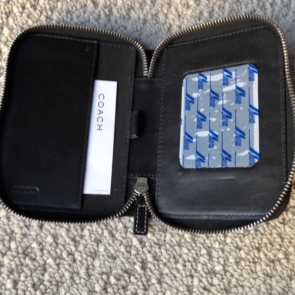 Coach Leatherware Organizer - Picture 5 of 8